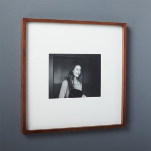 GALLERY WALNUT 8X10 PICTURE FRAME